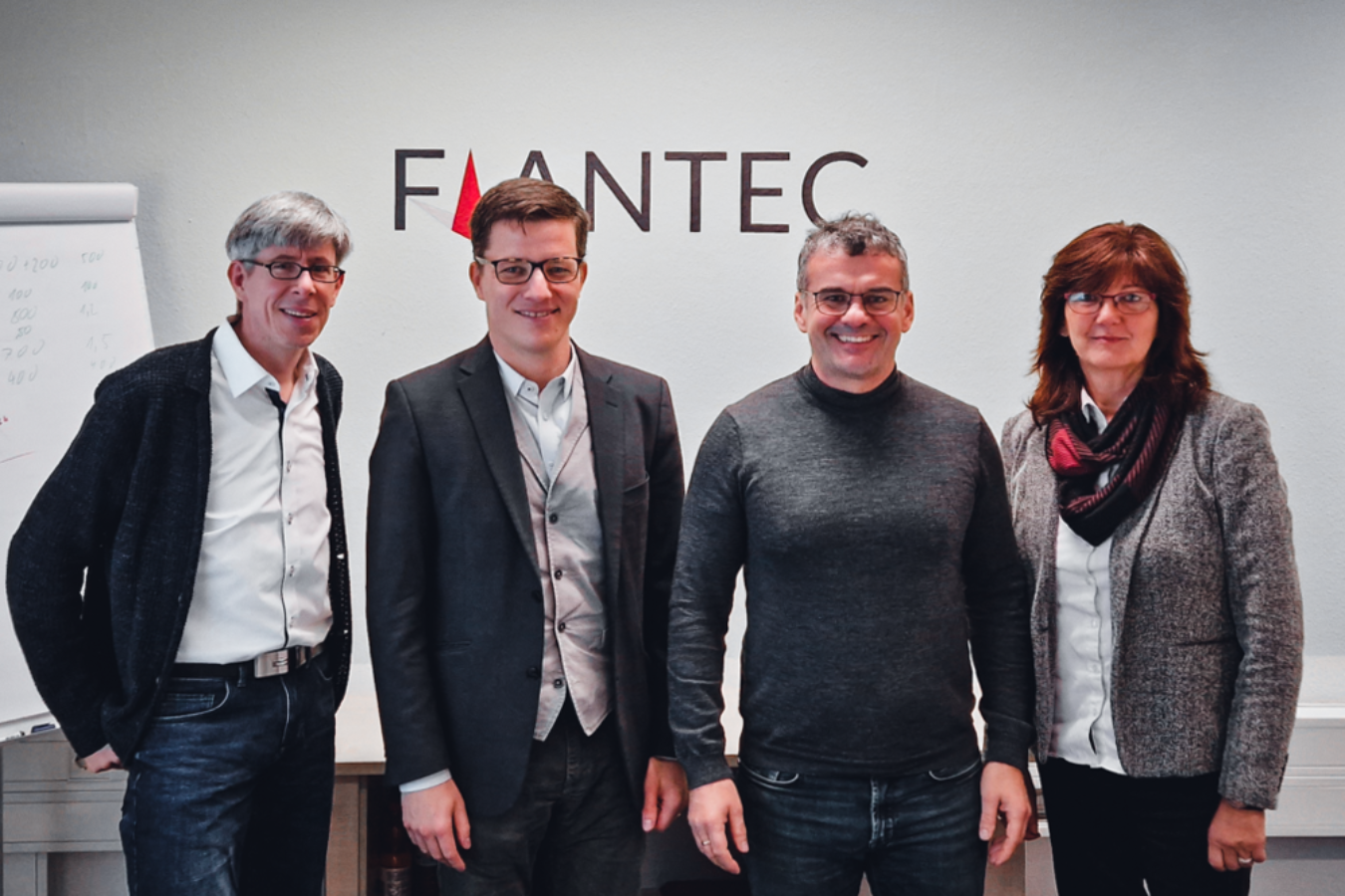 Bürgermeister und Wirtschaftsdezernatsleiterin zu Besuch bei FiANTEC